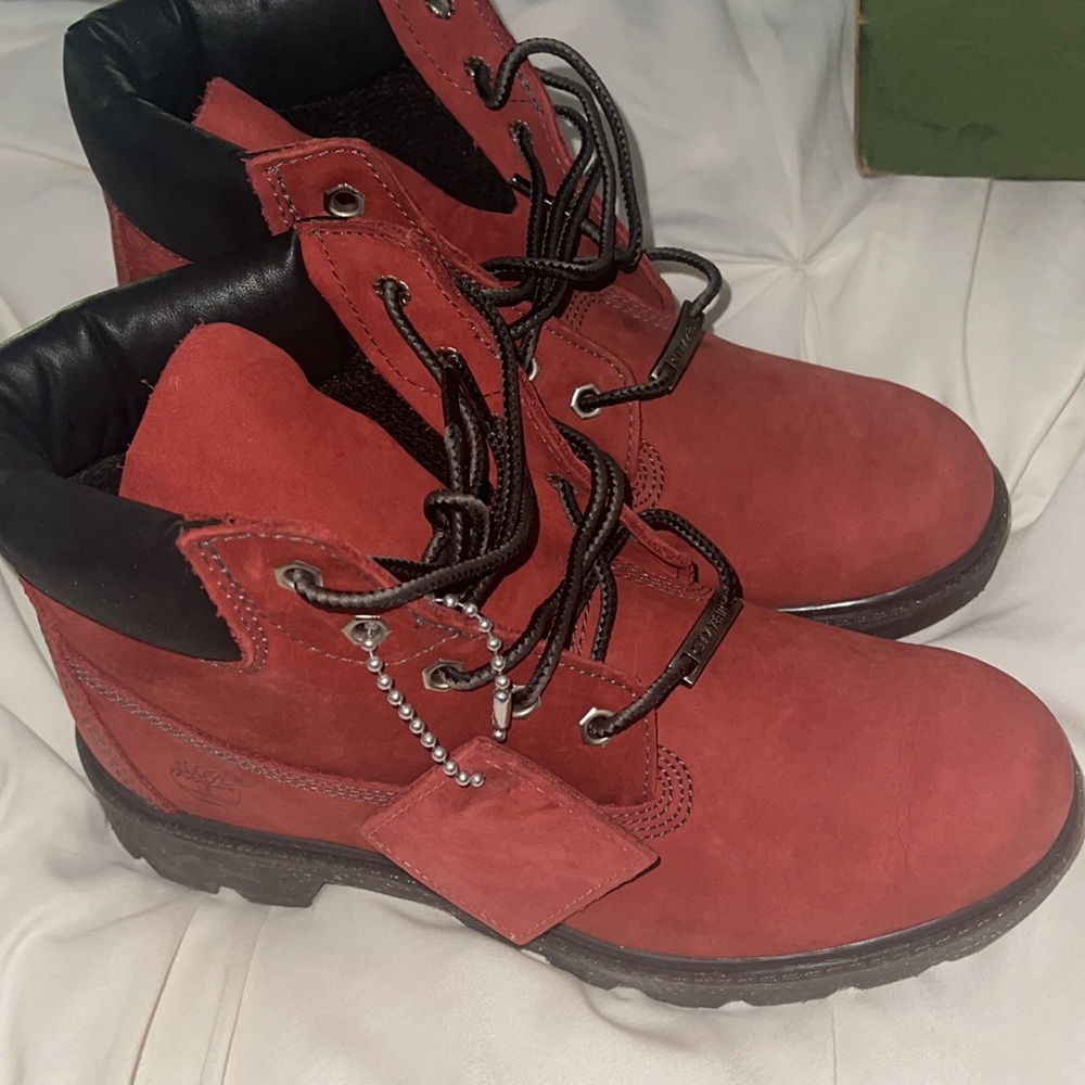 RED TIMBERLAND ALL SUEDE BOOTS CITY YEAR